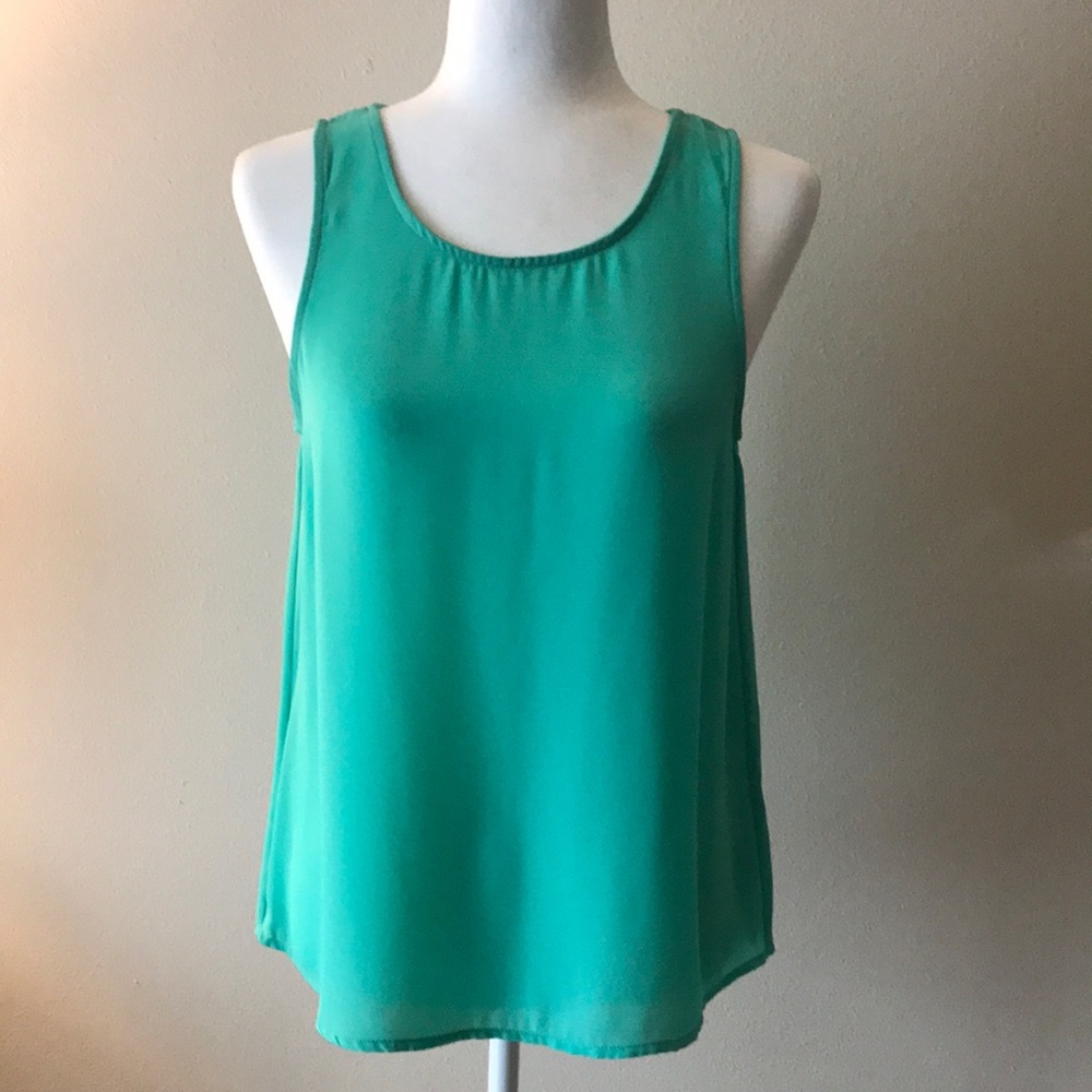 🌷NWOT Everly Tank🌷
